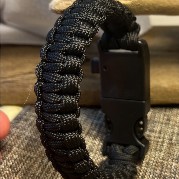 5292-HTT Paracord Bracelet Waterproof Outdoor Adjustable Survival-Black Color - Picture 10 of 14